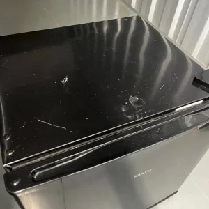 Lowry mini freezer - Image 3