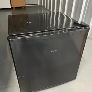 Lowry mini freezer