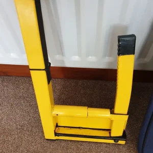 Milenco caravan wheel clamp with adapters and keys - Image 4