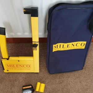 Milenco caravan wheel clamp with adapters and keys - Image 5