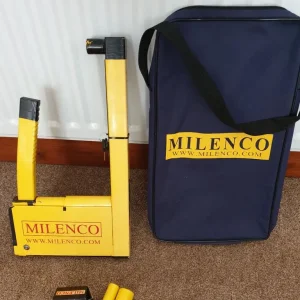 Milenco caravan wheel clamp with adapters and keys