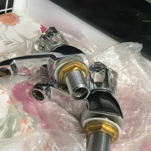 Heavy-duty bathroom taps - Image 4