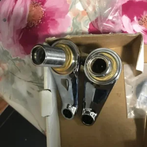 Heavy-duty bathroom taps - Image 7