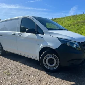 2020 Mercedes-Benz Vito PURE L2 Electric Panel Van - Image 5