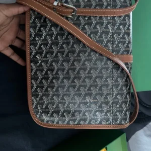 Goyard Belvedere MM Messenger Bag - Image 4