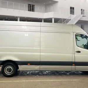 Mercedes-Benz Sprinter 314 CDI 143 L3H2 LWB High Roof RWD - Image 4
