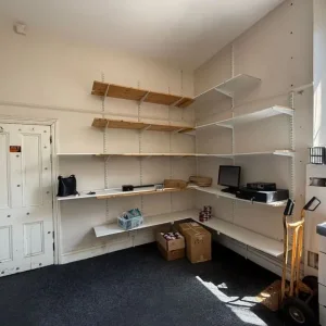 Ground floor retail unit with storage - Image 7