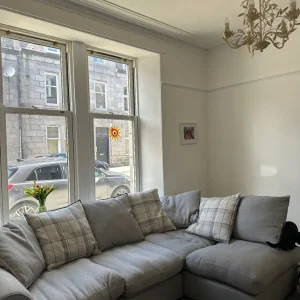 L-shaped sofa - Image 5