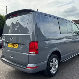 2020 Volkswagen Transporter 2.0 TDI Highline Kombi Double Cab - Image 4