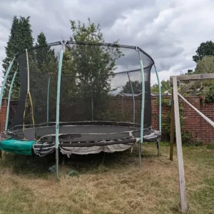 Large 380cm all-weather trampoline - Image 3