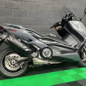 2021 Yamaha TMAX 560 Grey – 6,500 miles, two keys - Image 4