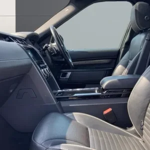 2020 Land Rover Discovery 3.0 SD6 HSE 5-door Diesel Auto - Image 3