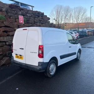 2010 Peugeot Partner 850 S 1.6 HDi 90 Van PANEL VAN DIESEL Manual - Image 6