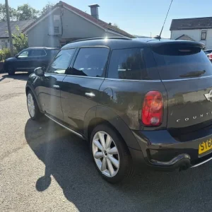 Mini Countryman Cooper S 2016 4x4 manual 5-door - Image 3