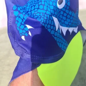 Kids stretchy swim hat with neck shade - Image 6
