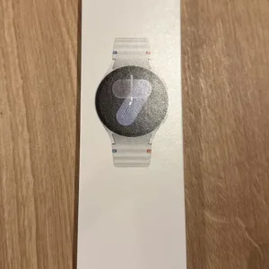Galaxy Watch 7 44MM LTE - Silver - Image 2
