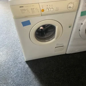📲 Cream Zanussi washing machine