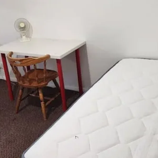 Large Double room to let by Tooting Bec Common | in Tooting, London