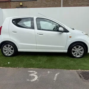 2011 Suzuki Alto 1.0 SZ4 5-door hatchback petrol manual - Image 5