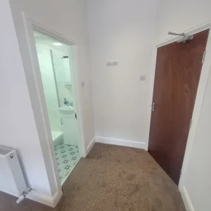 Ensuite rooms - Image 3