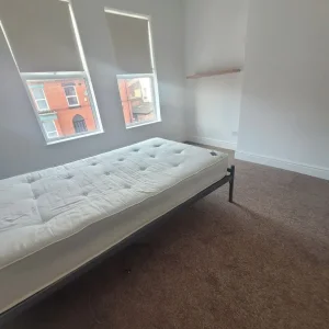 Ensuite rooms - Image 7