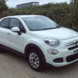 2016 Fiat 500X 1.6 E-torQ Pop 5-door white hatchback - Image 2
