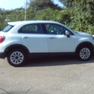 2016 Fiat 500X 1.6 E-torQ Pop 5-door white hatchback - Image 5
