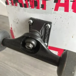 Rampage Glitch Delete Skateboard - Image 3