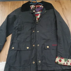 Barbour Childs Waxed Liberty Rose Print Jacket Size 10/11 L. With Label