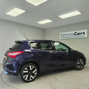 2017 Nissan Pulsar 1.2 DIG-T Tekna Hatchback 5dr Petrol Manual Euro 6 (s/s) (115 ps) Hatchback Pe... - Image 6