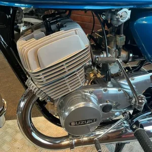 1976 SUZUKI GT 500 ** CONCOURS CONDITION ** FANTASTIC JAPANESE'S CLASSIC** - Image 5