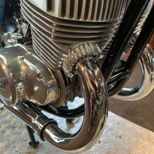 1976 SUZUKI GT 500 ** CONCOURS CONDITION ** FANTASTIC JAPANESE'S CLASSIC** - Image 7