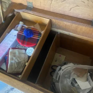 Antique sewing chest - Image 4