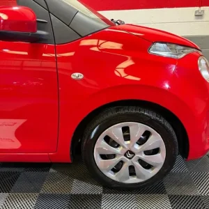 2016 Citroen C1 1.2 PureTech Feel 3dr HATCHBACK PETROL Manual - Image 5