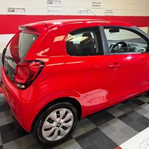2016 Citroen C1 1.2 PureTech Feel 3dr HATCHBACK PETROL Manual - Image 7