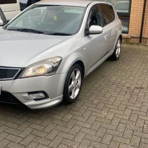 Kia, CEED, Hatchback, 2011, Other, 1582 (cc), 5 doors - Image 4