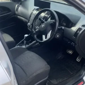 Kia, CEED, Hatchback, 2011, Other, 1582 (cc), 5 doors - Image 5