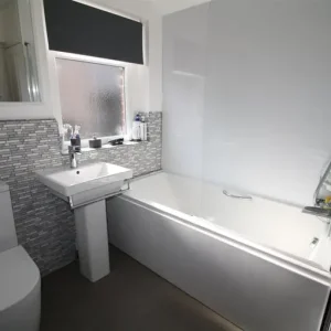 ROOM AVAILABLE - Image 2