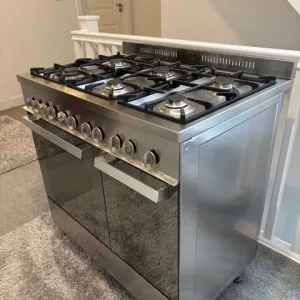 CDA 6 Burner Twin Cavity Gas Cooker (RC9321), well maintained, reluctant sale - Image 4