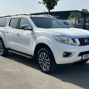 Nissan Navara Double Cab Pick Up Tekna 2.3dCi 190 4WD Diesel - Image 2