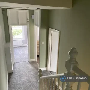 2 bedroom flat in Duckett Road, London, N4 (2 bed) (#2569880) - Image 4