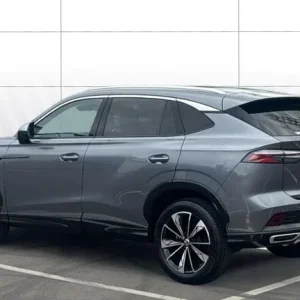 2024 MG HS 1.5 T-GDI SE 5-door Petrol Hatchback - Image 2