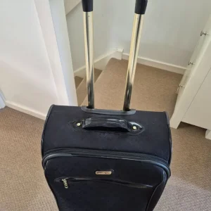 Vintage Retro Antler wheeled case 62cm t x 27cm d x 42cm w with extendable handle and 2 wheels - Image 3