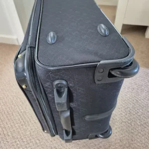 Vintage Retro Antler wheeled case 62cm t x 27cm d x 42cm w with extendable handle and 2 wheels - Image 7