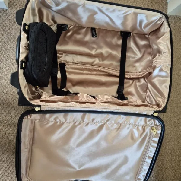 Vintage Retro Antler wheeled case 62cm t x 27cm d x 42cm w with extendable handle and 2 wheels