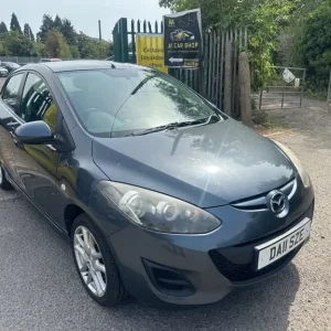 2011 Mazda Mazda2 1.3 Tamura Euro 5 5dr HATCHBACK Petrol Manual - Image 2