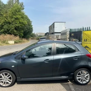 2011 Mazda Mazda2 1.3 Tamura Euro 5 5dr HATCHBACK Petrol Manual - Image 5