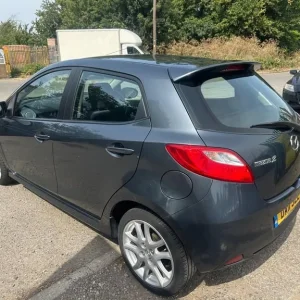 2011 Mazda Mazda2 1.3 Tamura Euro 5 5dr HATCHBACK Petrol Manual - Image 6