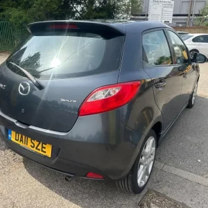 2011 Mazda Mazda2 1.3 Tamura Euro 5 5dr HATCHBACK Petrol Manual - Image 8