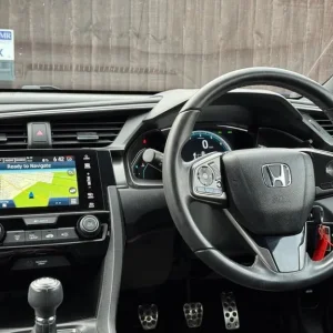 2017 Honda Civic 1.0 VTEC Turbo SR Euro 6 (s/s) 5dr HATCHBACK Petrol Manual - Image 4